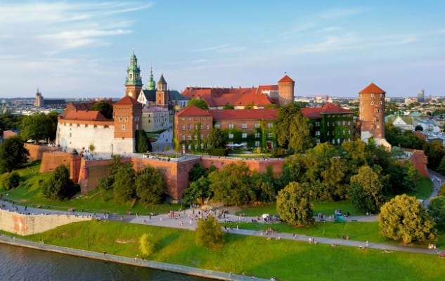 AnyWayTale - Cracow Travel Guide to historic landmarks, medieval architecture, cultural highlights, and local experiences